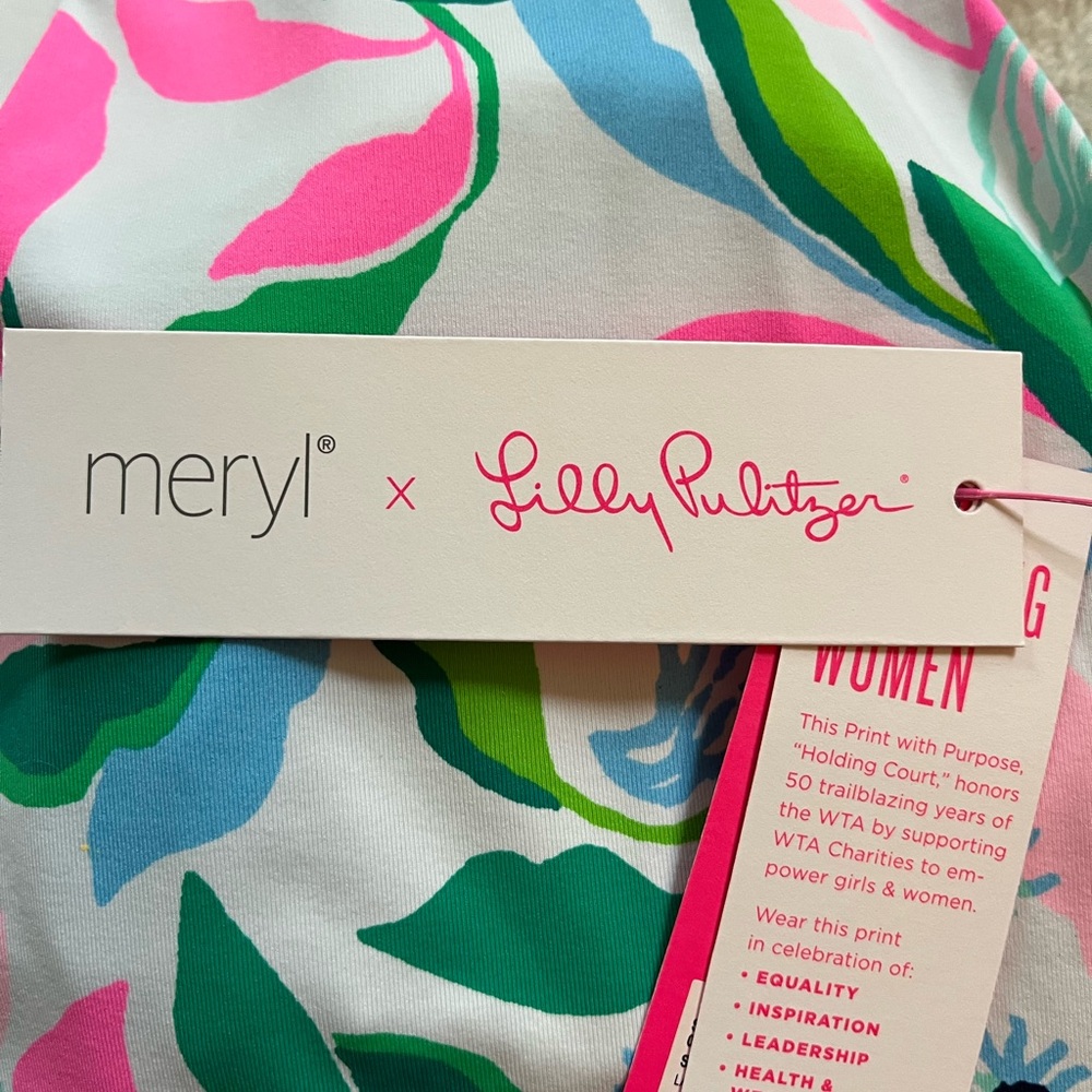 Lilly Pulitzer Sleeveless Top with built-in Bra - Picture 4 of 9